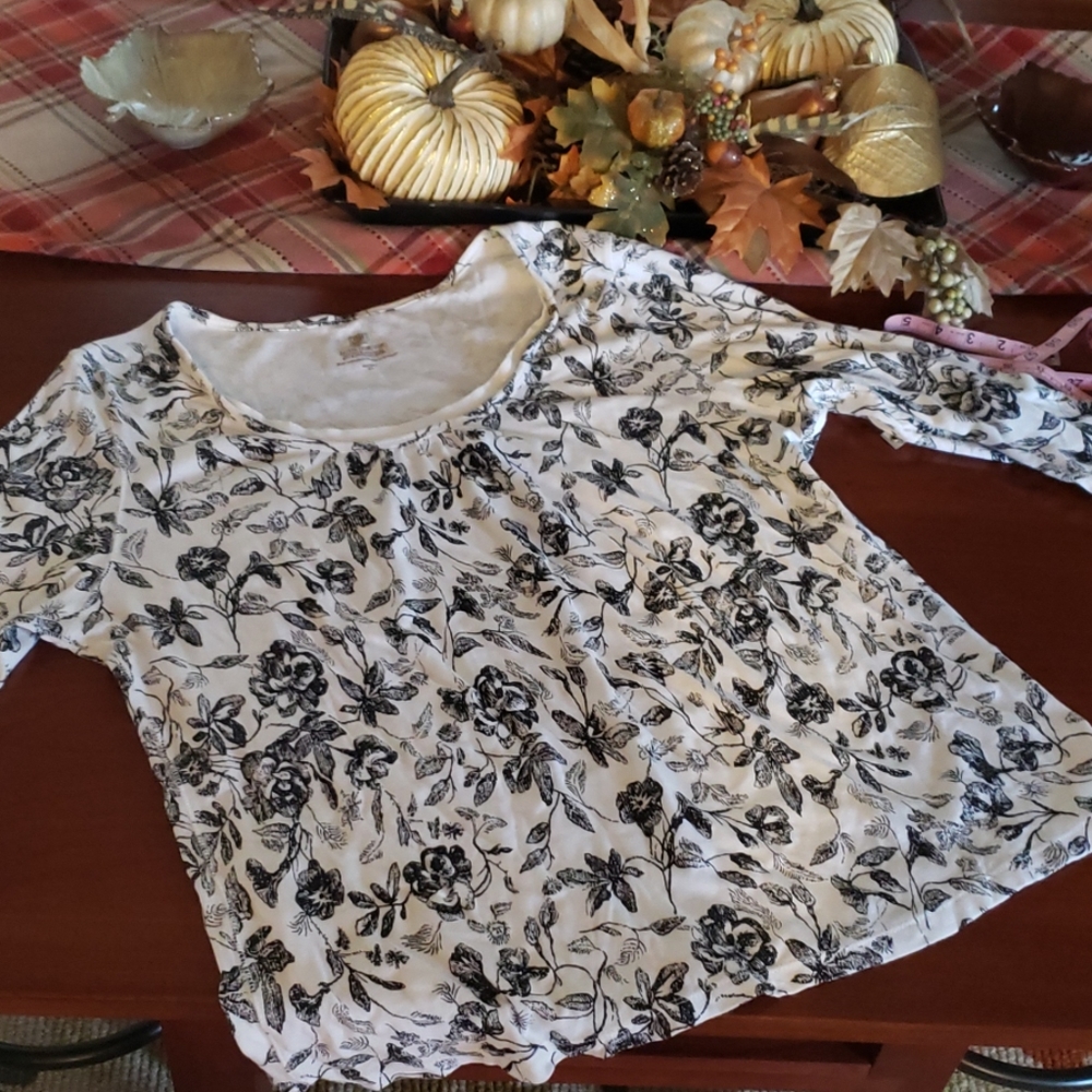 Very cute Faded Glory top size 3x